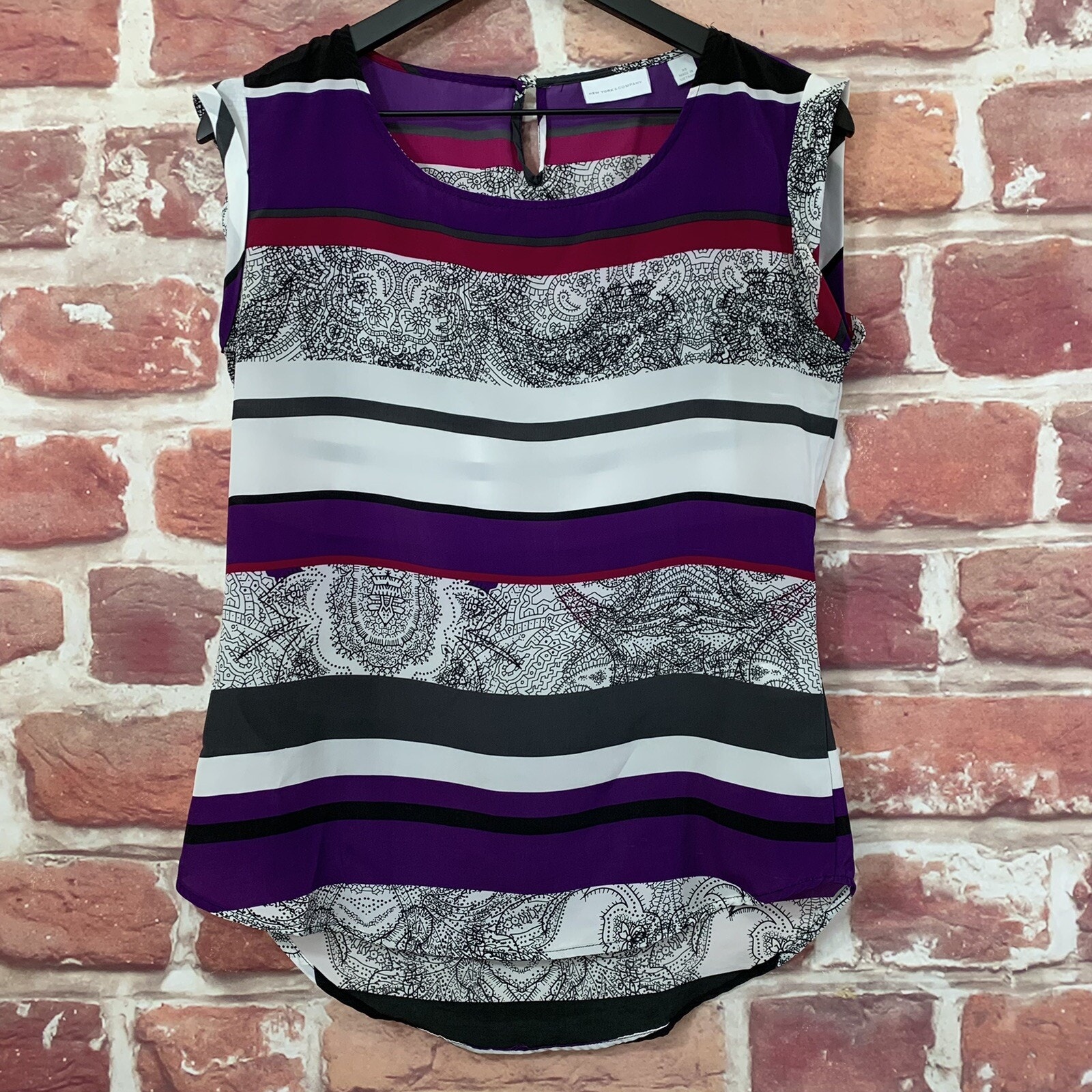 New York & Company Top Womens Xs White Purple Multicolor Abstract Striped Blouse